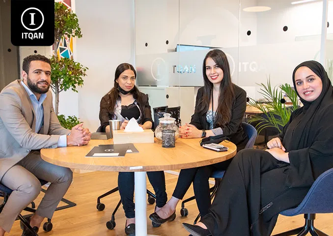 Deciding Between Free Zone and Mainland for Your UAE Business